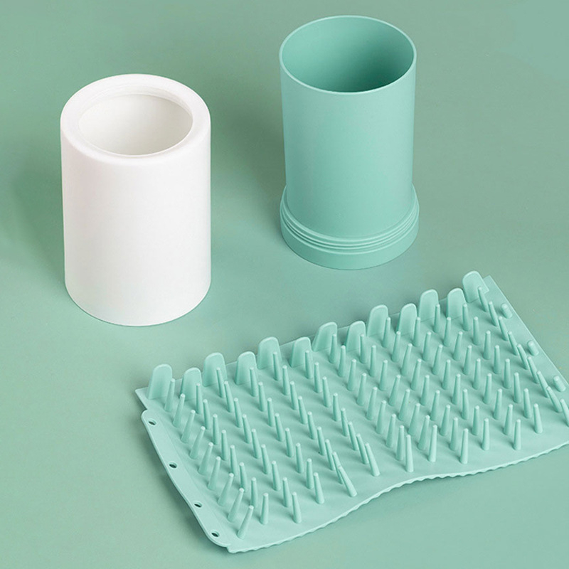 Cupa portabilă pentru spălarea lăbuțelor animalelor de companie — pentru pisici și câini, cu silicon cu atingere moale și design anti-accident, din PP și silicon