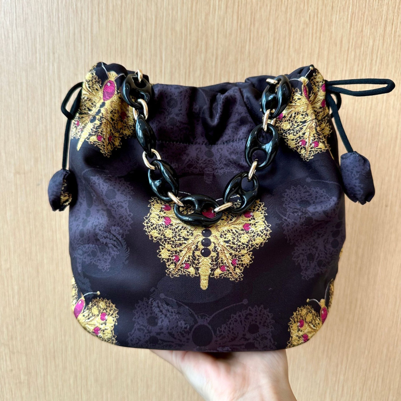 Geantă bucket crossbody în stil național-literar, material poliester, căptușeală poliester, închidere magnetică, buzunar interior cu fermoar