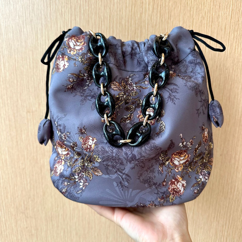 Geantă bucket crossbody în stil național-literar, material poliester, căptușeală poliester, închidere magnetică, buzunar interior cu fermoar