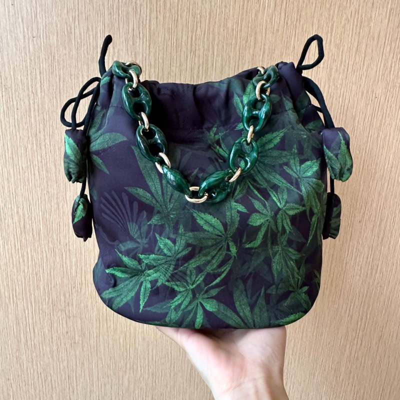 Geantă bucket crossbody în stil național-literar, material poliester, căptușeală poliester, închidere magnetică, buzunar interior cu fermoar