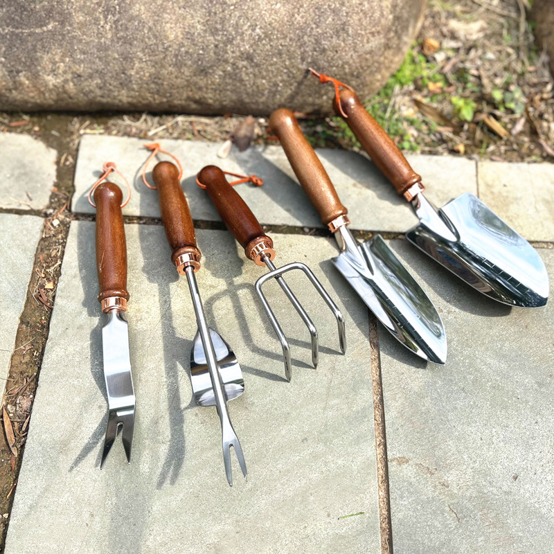 Kerti lapát rozsdamentes acélból, fa nyéllel, BD-GT088, kertészkedéshez, növényeknek cserepben és háztartási használathoz (feldolgozás testreszabható: Igen)