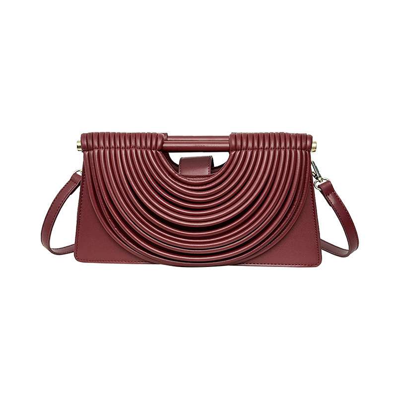 Crossbody torba od PU materijala, horizontalnog kvadratnog oblika, zatvaranje s poklopcem, skriveni džep na zip, jedna naramenica