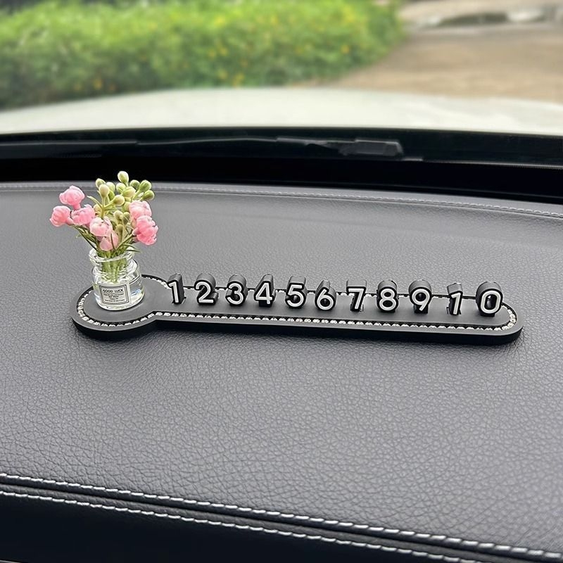 Tabuľka s číslom vozidla, svetelný typ, dizajn karikatúrnej vázy, tabuľka s telefónnym číslom na dočasné parkovanie