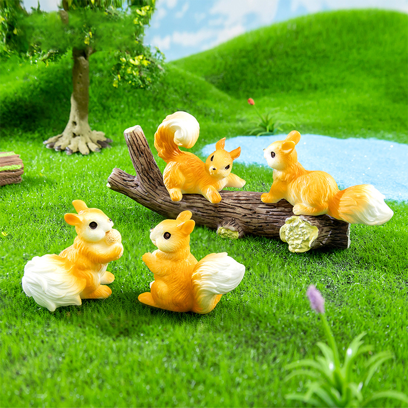 Dekorácia pre terárium zo živice: DIY machová krajina so malým veveričkou – dekorácia do akvária/terária