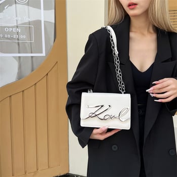 Női PU crossbody táska betűk dizájnnal, négyszögletes forma, kapcsos zárás, belső szintetikus bőrbélés, egypántos