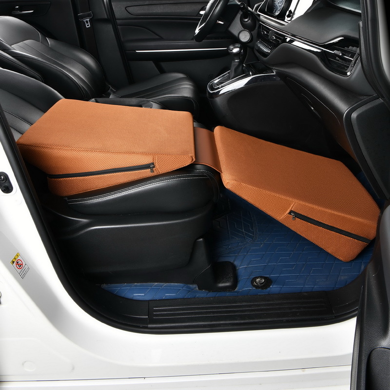 Автомобилна спална подложка — универсална за предна и задна седалка, не се нуждае от надуване, 1.2 кг, капацитет 120 кг