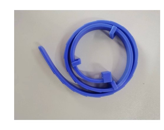 Нашийник за котки и кучета против бълхи и въшки, марка Tight, материал: смола