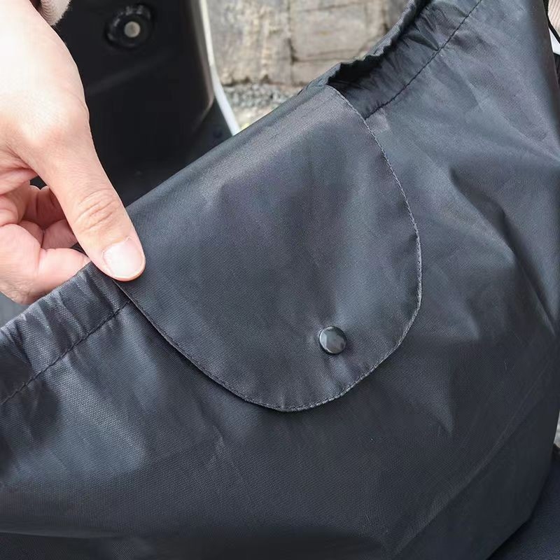 Torba za kacige, za kacige pune i polu-lice, poliester, vodootporna, s mogućnošću vješanja, univerzalna kompatibilnost