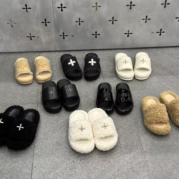 Smfk vieno dirželio šlepetės, viršus iš sintetinės odos, gumos padas, Cross Flower raštas, slip-on dizainas