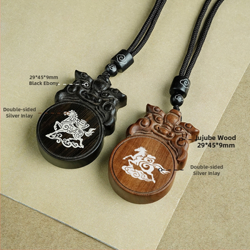 Pandant Pixiu din lemn de santal cu încrustație de argint, stil chinezesc, motive animale, Muxiangji, lansare toamnă 2025