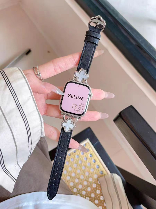 Kožni remen za Apple Watch s umetkom četiri lista djeteline i bisernim umjetkom, za Series 9 i SE