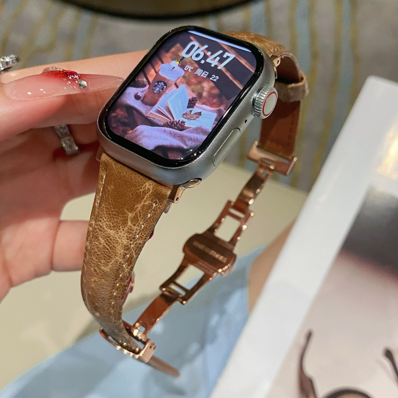 Kožna narukvica za Apple Watch s uzorkom napuklih i leptir kopčom – moderan stil