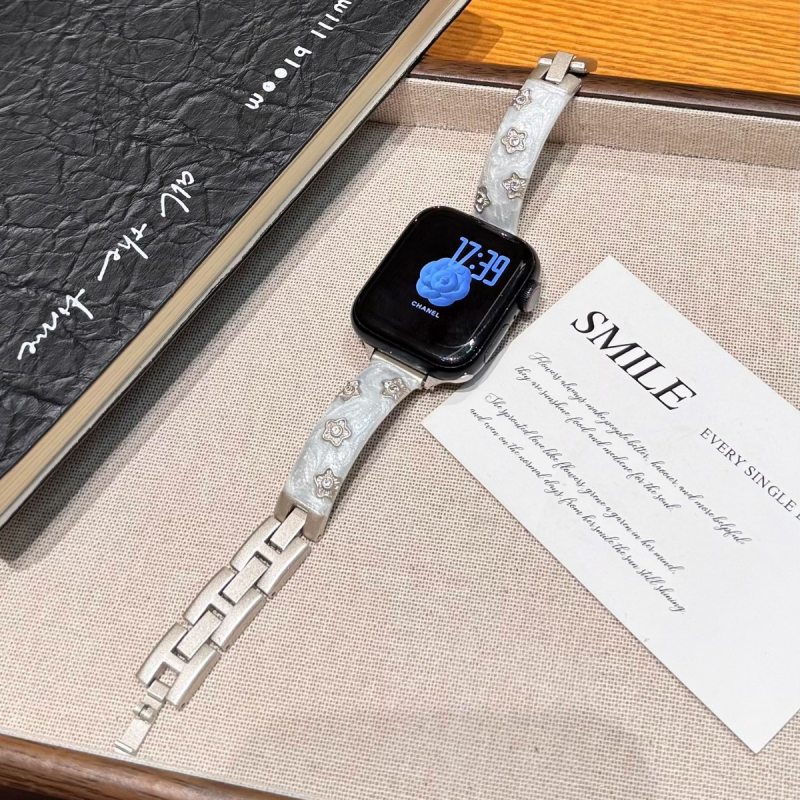 Brățară curbata din metal cu design floral, pentru Apple iPhone 11, Xiaomi Band 8/9 Pro și Huawei Band 8/9/10; material metalic, interfață 14 mm, închidere cu buton snap