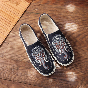 Vyriniai etniniai tekstiliniai bateliai su apvaliu nosimi, viršus iš drobės, žemas aukštis, elastinė juosta, daugiasluoksnė padai