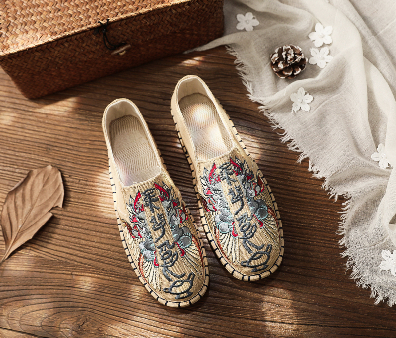 Vyriniai etniniai tekstiliniai bateliai su apvaliu nosimi, viršus iš drobės, žemas aukštis, elastinė juosta, daugiasluoksnė padai