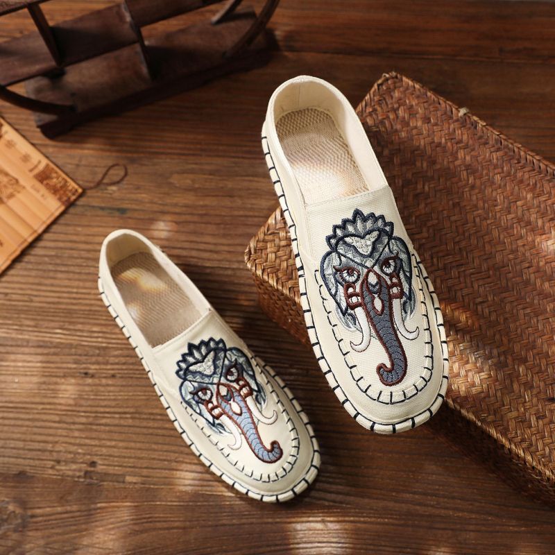 Vyriniai etniniai tekstiliniai bateliai su apvaliu nosimi, viršus iš drobės, žemas aukštis, elastinė juosta, daugiasluoksnė padai