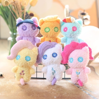 Κούκλα λούτρινο άλογο με μπρελόκ — υπερ-μαλακό κοντό λούτρινο ύφασμα, γέμισμα PP βαμβάκι, μάρκα Praying bear