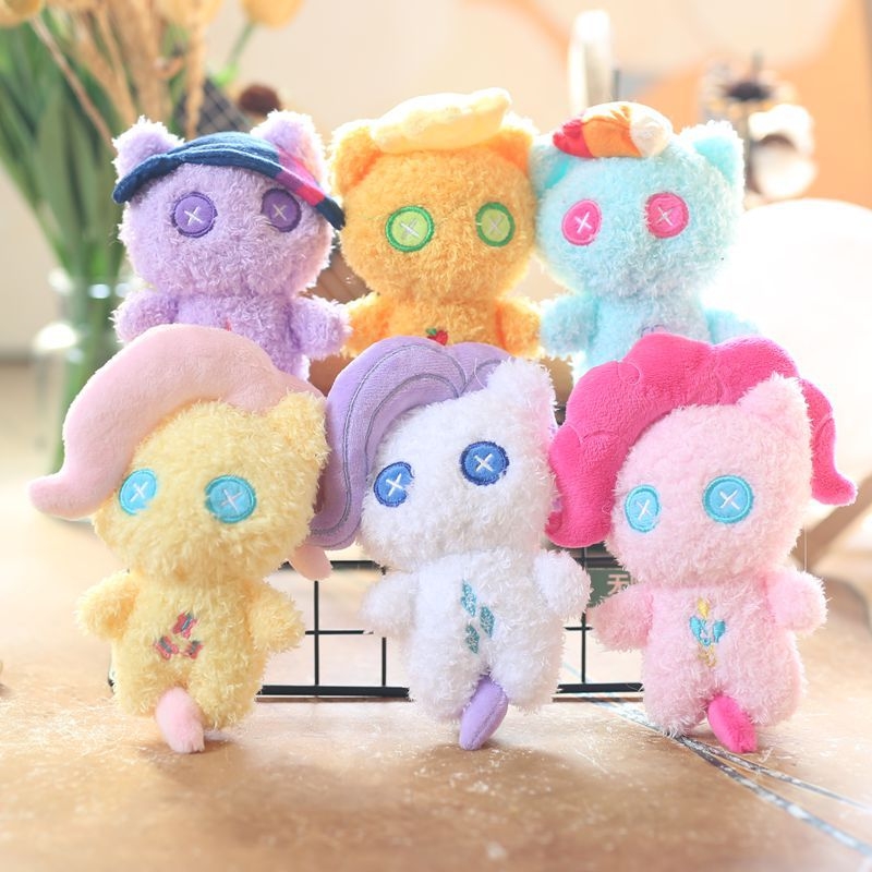 Κούκλα λούτρινο άλογο με μπρελόκ — υπερ-μαλακό κοντό λούτρινο ύφασμα, γέμισμα PP βαμβάκι, μάρκα Praying bear