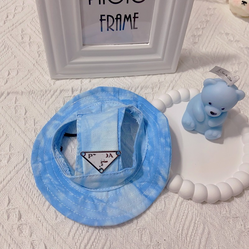 Kutyas napkalap monokróm mintával, pamut twill anyagból, tie-dye feldolgozással, négy évszakra megfelelő.