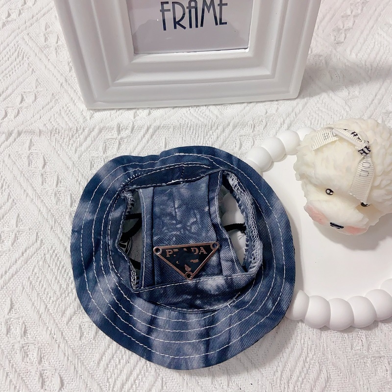 Kutyas napkalap monokróm mintával, pamut twill anyagból, tie-dye feldolgozással, négy évszakra megfelelő.