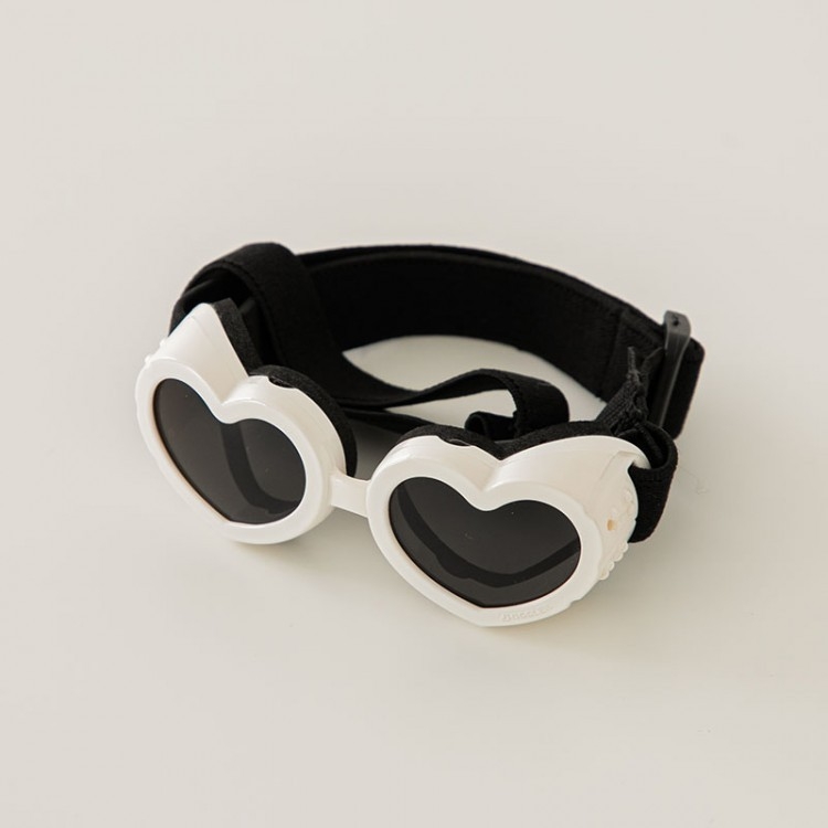 Guli guli háziállat szemüveg – szív alakú, szélálló UV védelem, műanyag keret, kutyáknak és macskáknak, minden szezonra