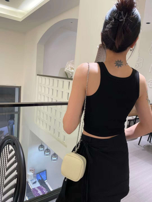 Geantă crossbody din piele de vită din primul strat, cu fermoar, buzunar pentru ID, căptușeală din pânză, curea