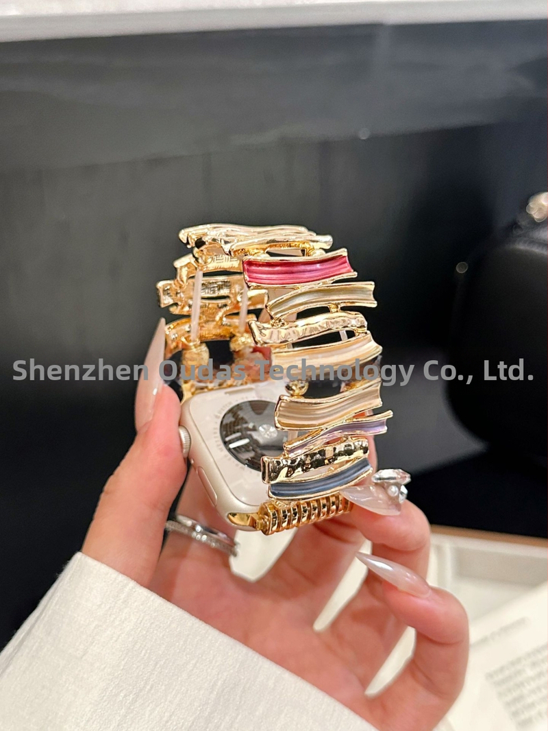 Metalový geometrický reťazec pre Apple Watch — Materiál: kov; Značka: Žiadna; Kód produktu: Apple's high-end irregular metal geometric chain