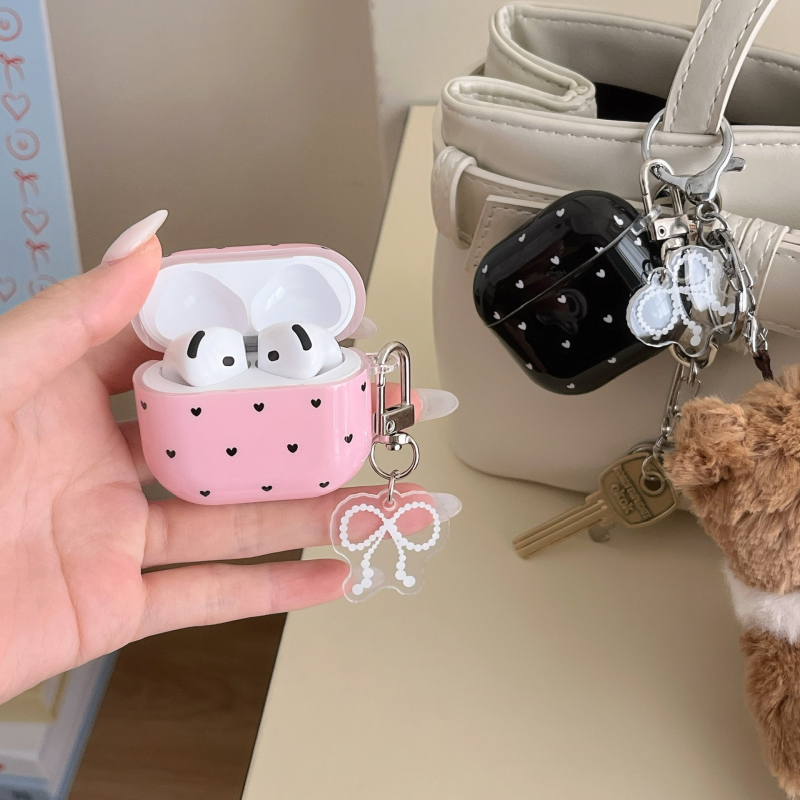 Защитен TPU кейс за AirPods 4, AirPods Pro 2 и AirPods 3 — мек корпус, карикатурен стил, термотрансфер, дизайн полка-дот сърце