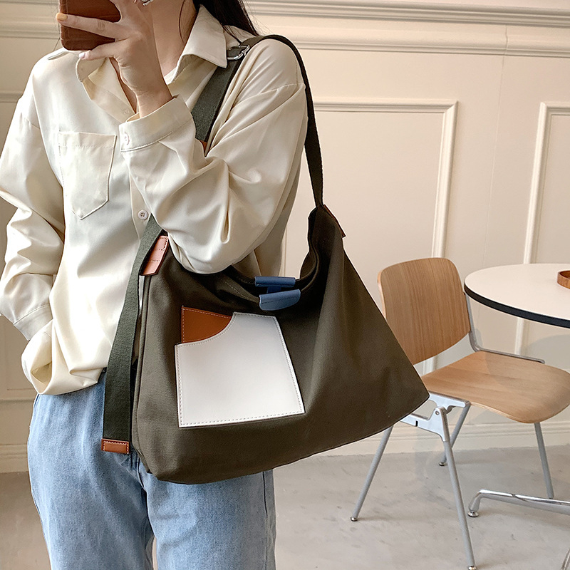 Patchwork kanvas torba, korejskog stila za žene – street trend, tote torba, vertikalni kvadratni oblik, magnetsko zatvaranje, unutarnji džepovi: zatvarač, džep za telefon i ID, bez podstava, s jednim remenom