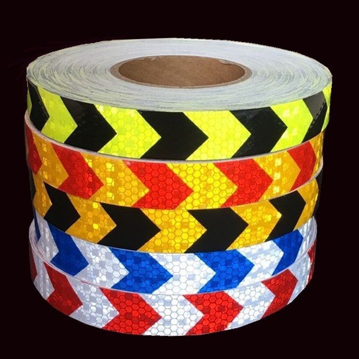 Стикер за автомобил със стрелка, рефлективен и светлинен предупредителен знак, монтаж с вендуза