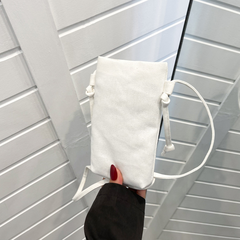 Ženska platnena crossbody torba, korejsko-japanski stil, vertikalni kvadratni oblik, magnetsko zatvaranje, džep za telefon, poliester podstava