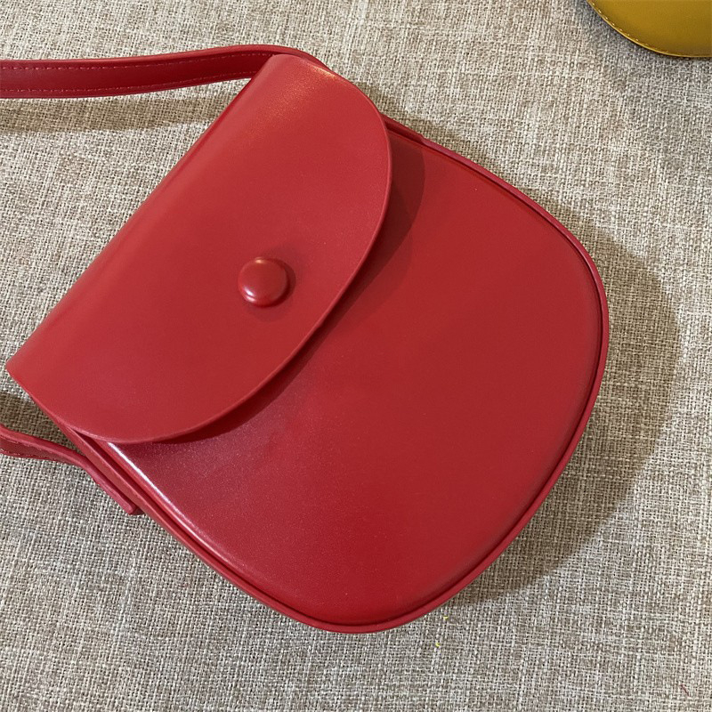 Qi xuan PU kutijasta torba preko ramena, magnetsko zatvaranje, ovalni oblik, gradski stil, unutarnji džepovi za telefon i osobnu iskaznicu