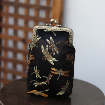 Mulberry selyem Jacquard brokát keresztbody telefon-táska, irodalmi és nemzeti stílus, Kiss-Lock keret-zár, függőleges négyzet alakú forma, belső zsebek telefonhoz és ID-hez