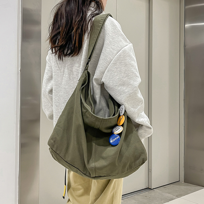 Platnena torba preko ramena — Harajuku street style, oblik kofera, zatvaranje na zip, veliki kapacitet, unutarnji džepovi