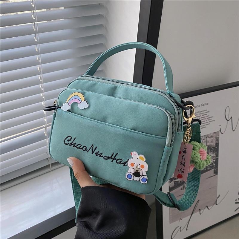 Ženska crossbody torba od najlona, gradski stil, vodoravni kvadratni oblik, zatvarač, unutarnji džep za dokumente