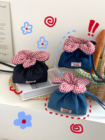 Geantă crossbody din pânză, închidere cu șnur, formă orizontală pătrată, curea de umăr simplă, pentru utilizare zilnică