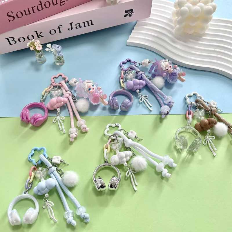 Breloc pentru geantă și lanț pentru telefon cu design drăguț; modele: inimă, picătură de apă, clopot; material: compozit; marcă: Taomu; procesare: semi-manual; an/sezon: Iarna 2025