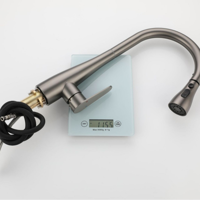 Кухненски смесител с издърпващ се душ, неръждаема стомана, вход/изход M10, керамичен диск на клапана, CUPC сертификат