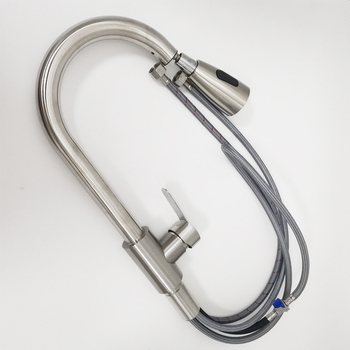 Кухненски смесител от неръждаема стомана с издърпващ се чучур, въртене на гореща/студена вода, модел H-00130, 0.8 MPa, 65°C, керамична клапанна глава