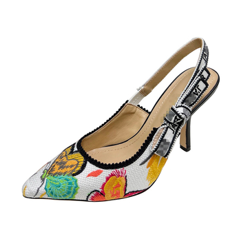 Sandalai su vienu dirželiu iš satino (satino viršus, smailus pirštas, gumos padas, pavasaris 2025)