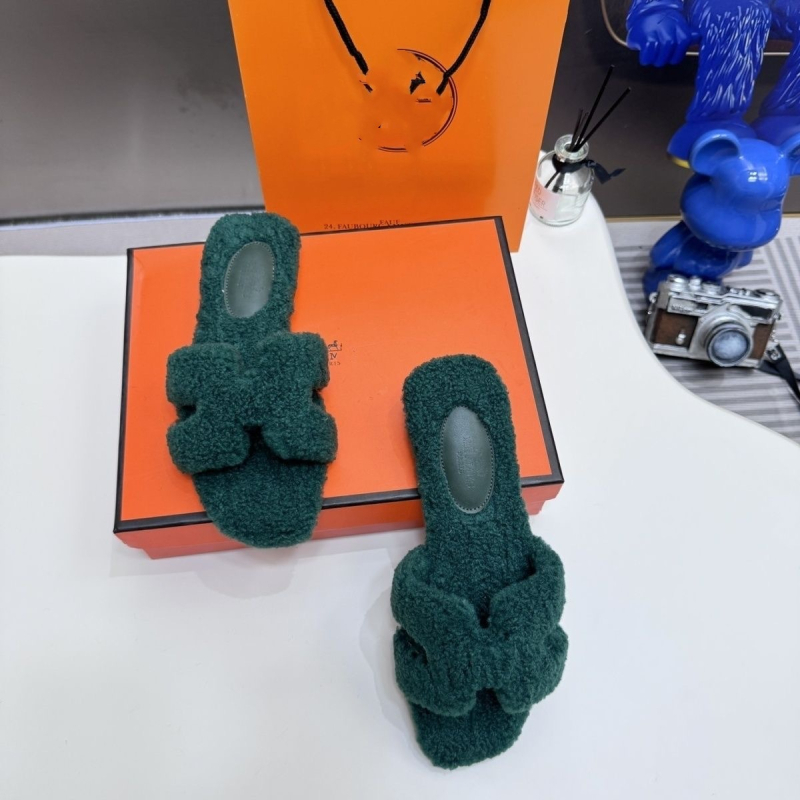 Moteriškos namų šlepetės su mikropluošto odos viršutine dalimi, dirbtinės odos pamušalu, gumine pada, kasdienis stilius