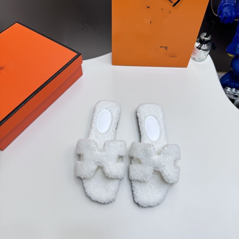 Moteriškos namų šlepetės su mikropluošto odos viršutine dalimi, dirbtinės odos pamušalu, gumine pada, kasdienis stilius