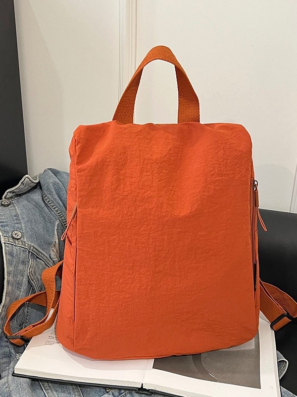 Unisex nylon ruksak, kapacitet 20–35 L, podstava od poliestera, naramenica s zračnim jastučićem