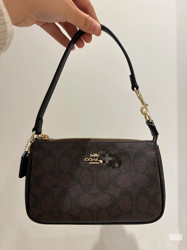 Valódi bőr keresztpántos táska cipzárral, belső zseb telefon számára, első réteg marhabőr, dupla vállpánt