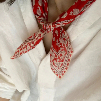 Pamut négyzetkendő, 100% pamut, nyomtatott, 2025 tavasza