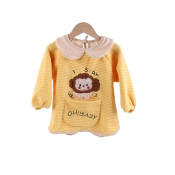 Bērnu ēšanas salab ar kabatu, cartoon raksts, poliestera audums, nav ūdensizturīgs, vecuma grupa 1–3 gadi (80–100 cm), rudens 2025