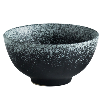 Porcelán tál, modern minimalist design, máz alatti szín, mikróhullámú sütőben használható, nyomtatott logóval