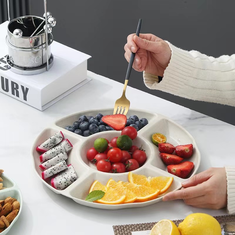 Десертно плато за сервиране (пластмасово; кръгло; модел: еднообразен; модерен минималистичен стил; възможност за печат на лого)