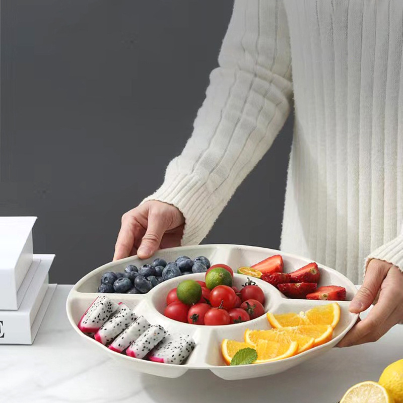 Десертно плато за сервиране (пластмасово; кръгло; модел: еднообразен; модерен минималистичен стил; възможност за печат на лого)