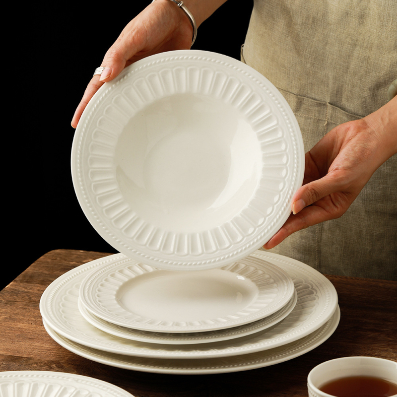 Vas porțelan cu relief, stil retro ușor luxos, potrivit pentru microunde, suprafață cu culoare sub glazură